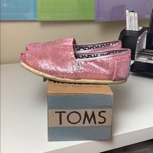 TOMS Classics Pink Glitter Shoes